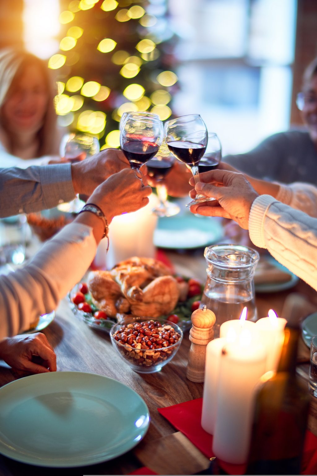 Как пережить праздники с родственниками? Советы психолога, как не поссориться с семьей и близкими